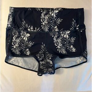 Vuori Seascape shorty swimsuit bottom indigo vintage floral